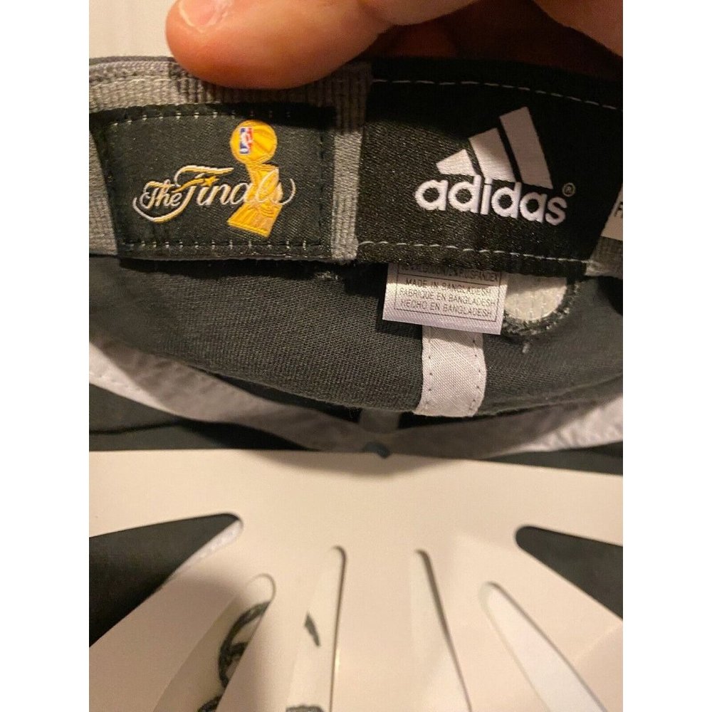 Retro adidas Los Angeles Laker 2010 NBA Final Locker Room OSFA fitted hat NWT - Picture 10 of 12